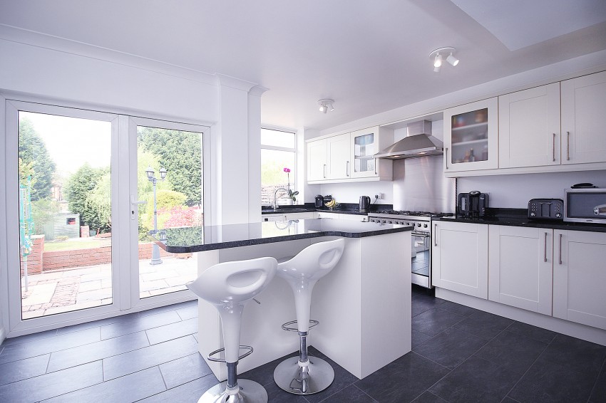 3bedroom semidetached house for sale in Coniston Avenue, Solihull