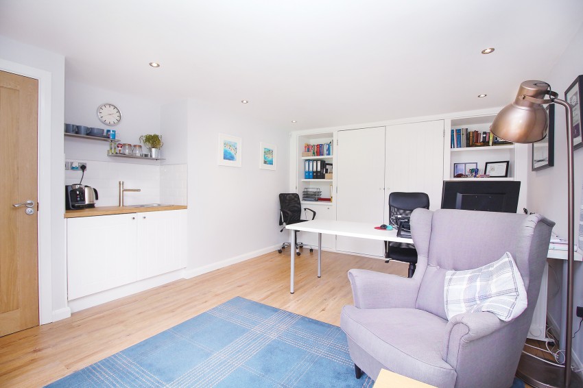 5bedroom detached house for sale in Hollyhurst Grove, Shirley, Solihull