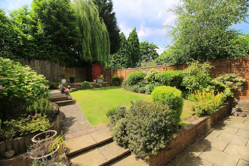 2bedroom town house for sale in Shalford Road, Solihull