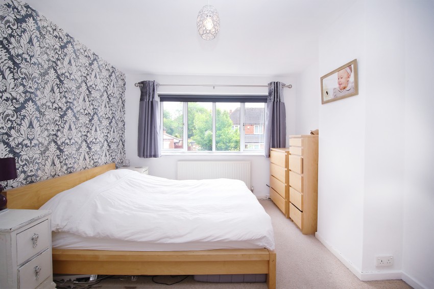 3bedroom semidetached house for sale in The Dell, Solihull
