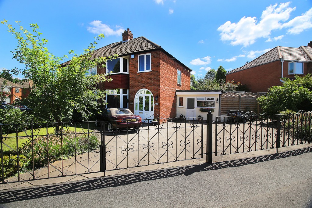 4bedroom semidetached house for sale in Ventnor Road, Solihull