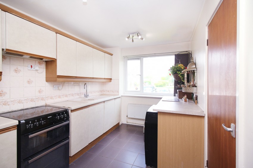 3bedroom town house for sale in Draycote Close, Solihull