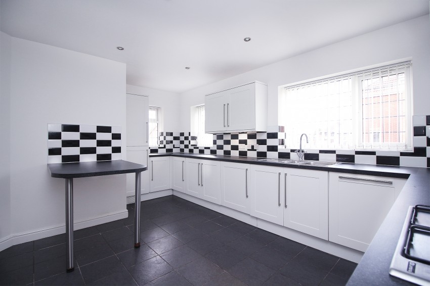 3bedroom semidetached house for sale in Farley Road, West Bromwich