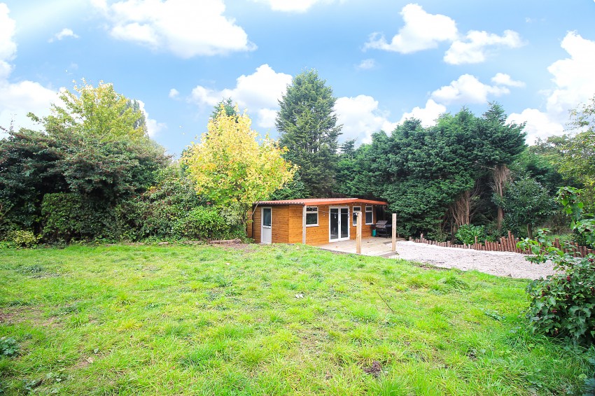 3bedroom terraced for sale in Fallowfield Road, Solihull