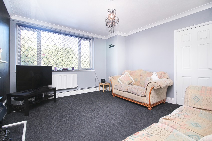 3bedroom town house for sale in Castle Lane, Solihull