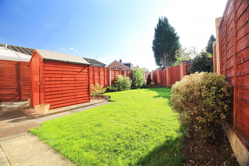 3bedroom town house for sale in Castle Lane, Solihull