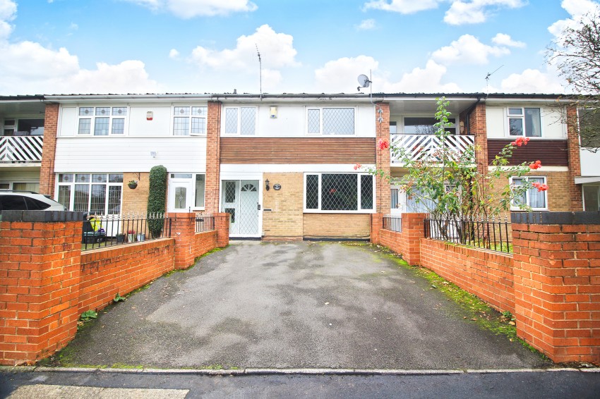 3bedroom town house for sale in Castle Lane, Solihull