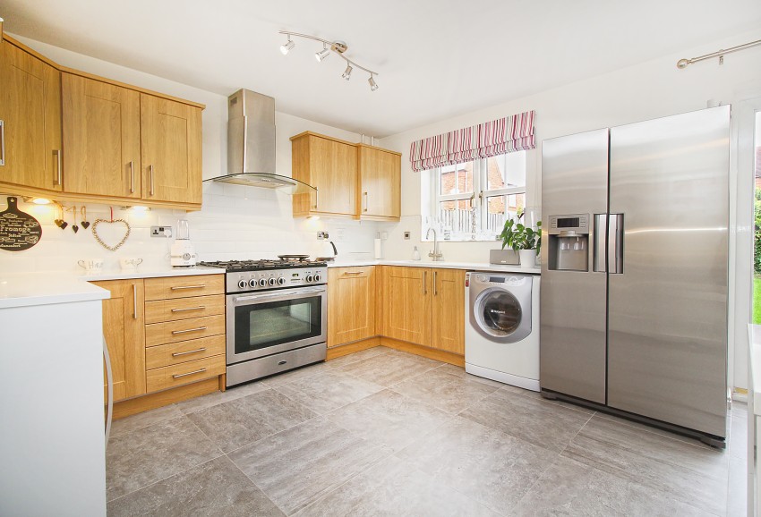 4bedroom semidetached house for sale in Dickens Heath Road, Shirley