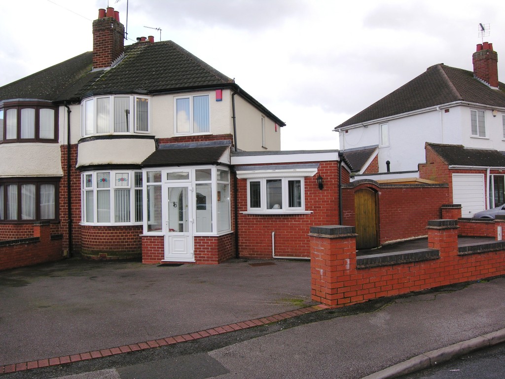 3bedroom semidetached house for sale in Shalford Road, Solihull