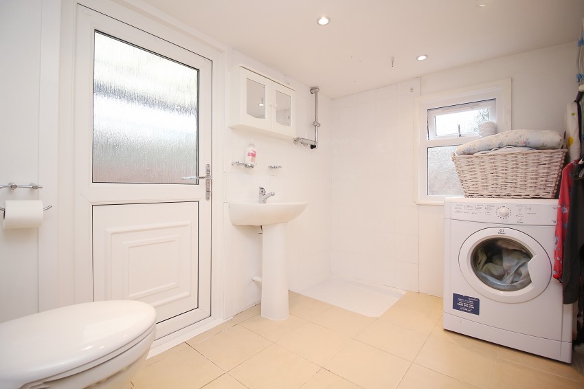 3bedroom semidetached house for sale in Irving Road, Solihull