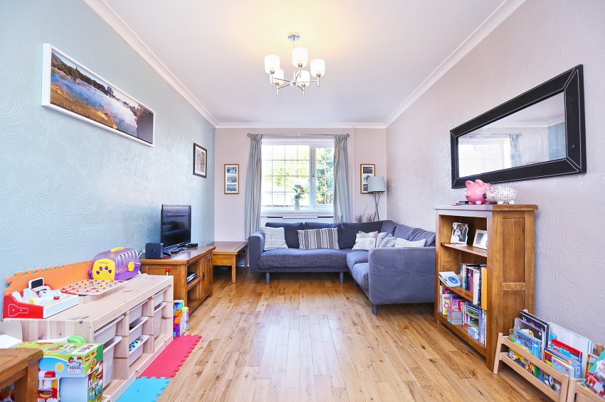 3bedroom semidetached house for sale in Slater Road, Bentley Heath