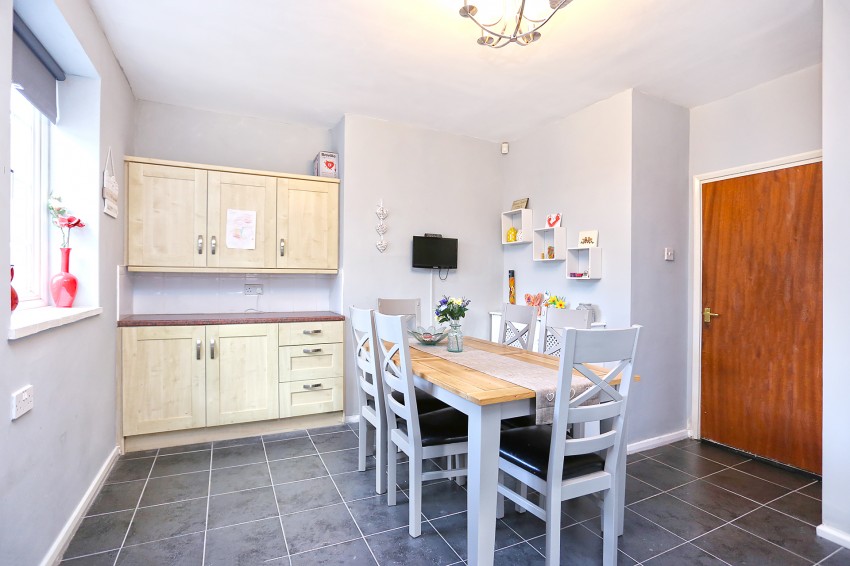3bedroom semidetached house for sale in Slater Road, Bentley Heath