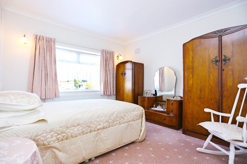 3bedroom semidetached house for sale in Charingworth Road, Solihull