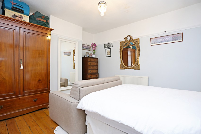 3bedroom semidetached house for sale in Warwick Road, Solihull