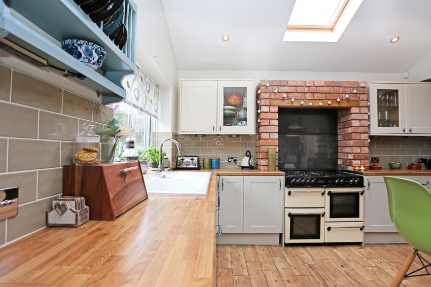 3bedroom semidetached house for sale in Knightsbridge Road, Solihull