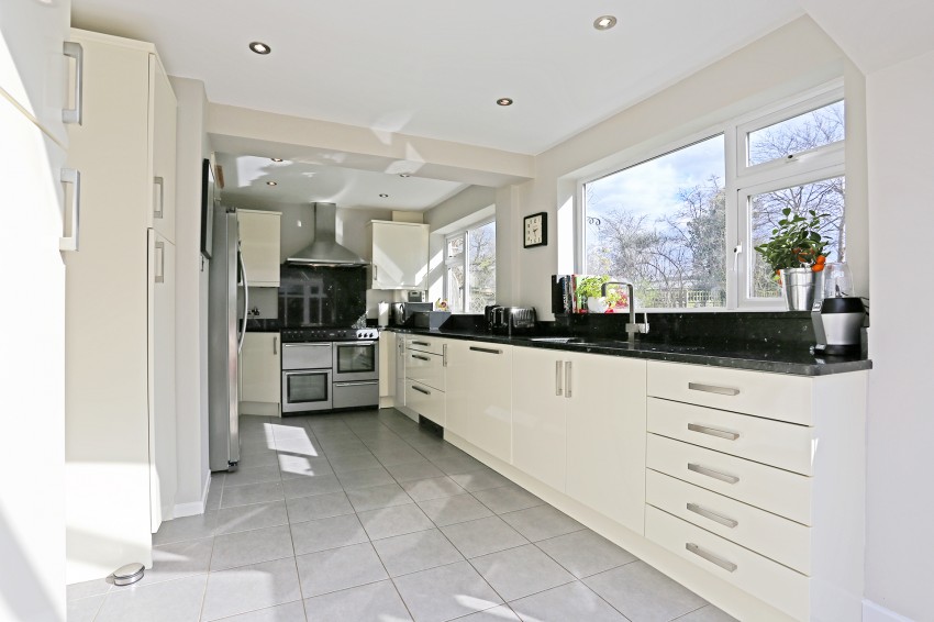 4bedroom semidetached house for sale in Wellington Grove, Solihull