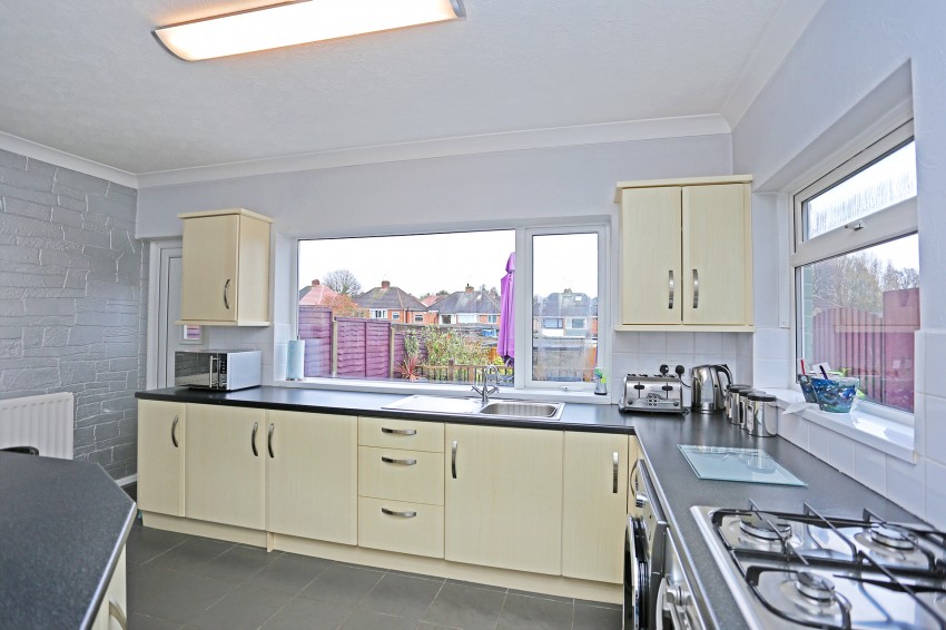 3bedroom semidetached house for sale in Aldershaw Road, Birmingham