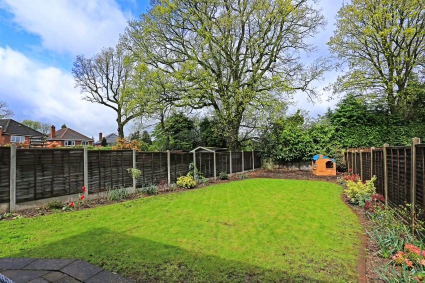 3bedroom semidetached house for sale in Neville Road, Shirley, Solihull