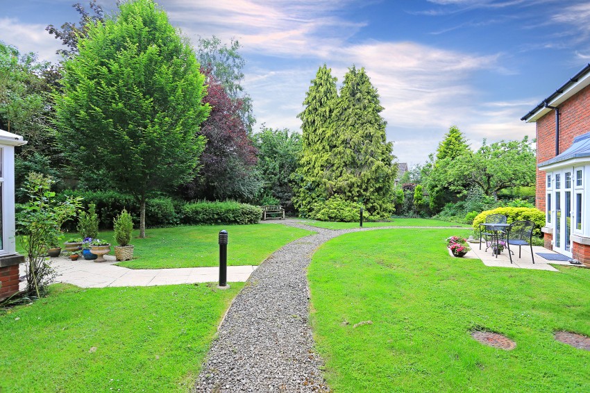 2bedroom apartment for sale in Katherine Place, 240 Station Road