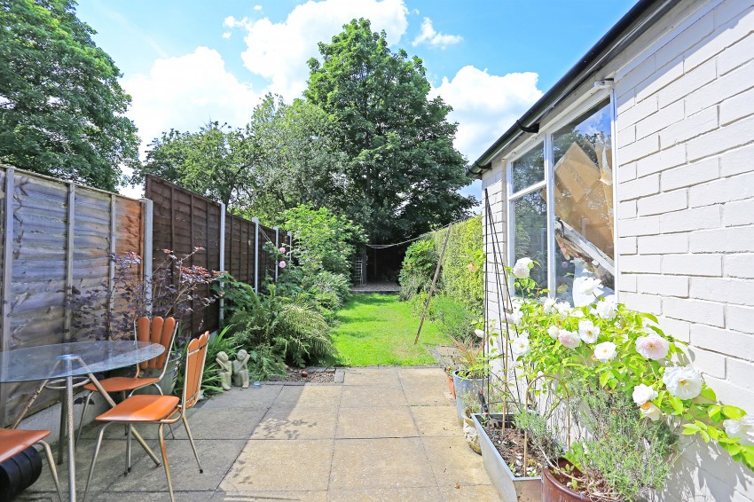 3bedroom town house for sale in Amberley Road, Solihull