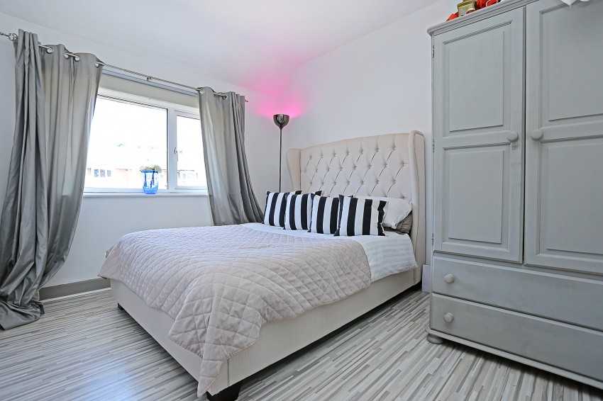 3bedroom town house for sale in Amberley Road, Solihull