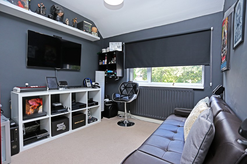 3bedroom town house for sale in Amberley Road, Solihull