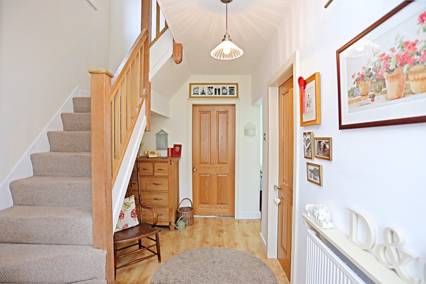 3bedroom semidetached house for sale in Wagon Lane, Solihull