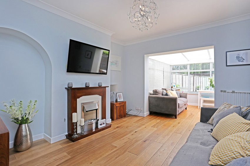 3bedroom semidetached house for sale in Hay Lane, Shirley, Solihull