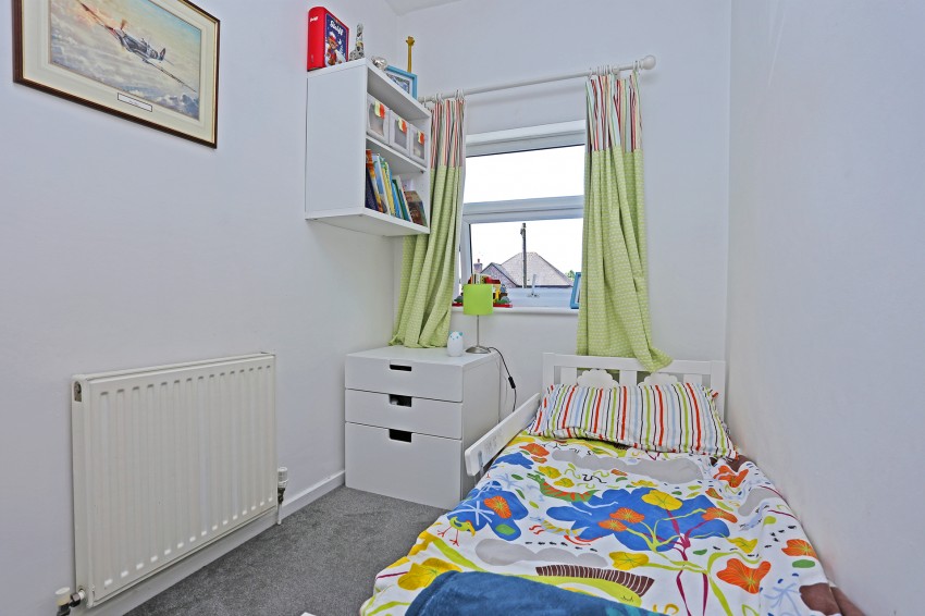 3bedroom semidetached house for sale in Hay Lane, Shirley, Solihull