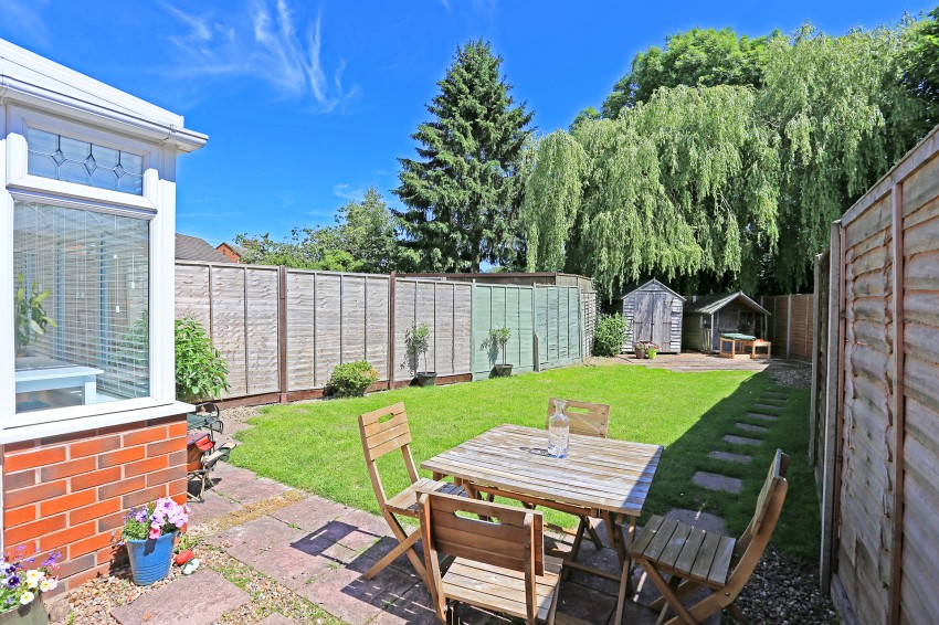 3bedroom semidetached house for sale in Hay Lane, Shirley, Solihull