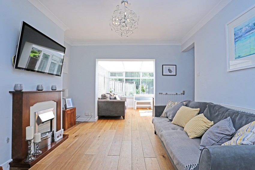 3bedroom semidetached house for sale in Hay Lane, Shirley, Solihull