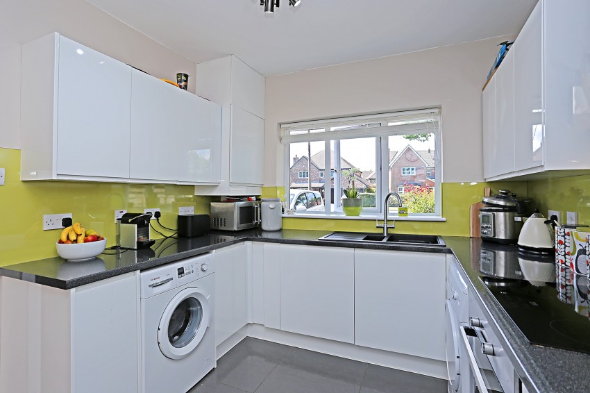 3bedroom semidetached house for sale in Hay Lane, Shirley, Solihull