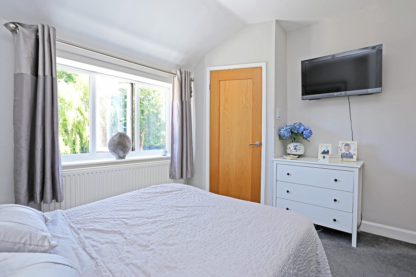 3bedroom semidetached house for sale in Hay Lane, Shirley, Solihull