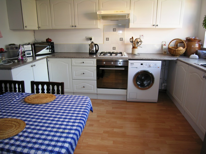 3bedroom town house for sale in Whitnash Close, Balsall Common