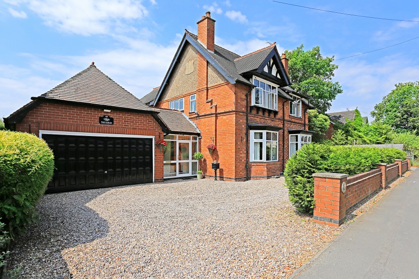 4bedroom detached house for sale in Kenilworth Road, Balsall Common