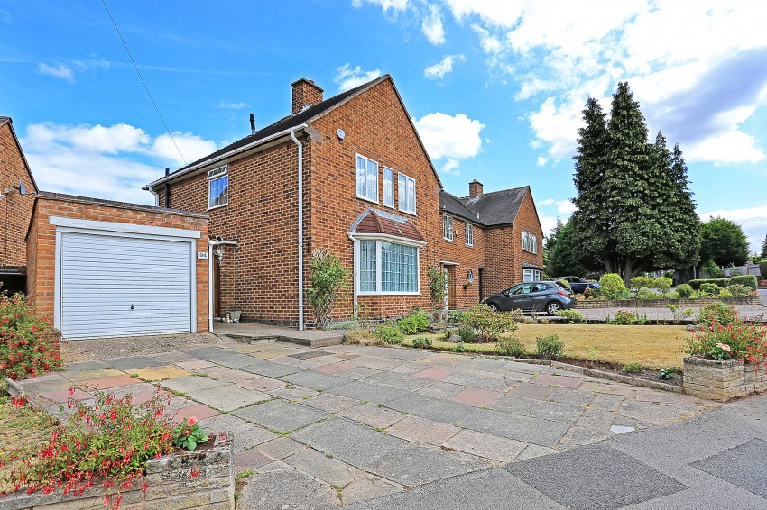 3bedroom town house for sale in Kimberley Road, Solihull