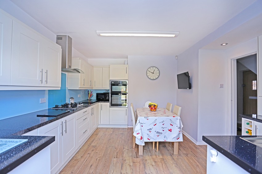 3bedroom town house for sale in Kimberley Road, Solihull