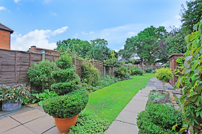 3bedroom semidetached house for sale in Stratford Road, Shirley, Solihull