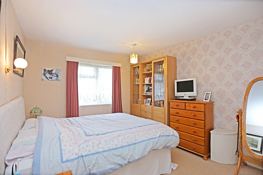 3bedroom semidetached house for sale in Daylesford Road, Solihull