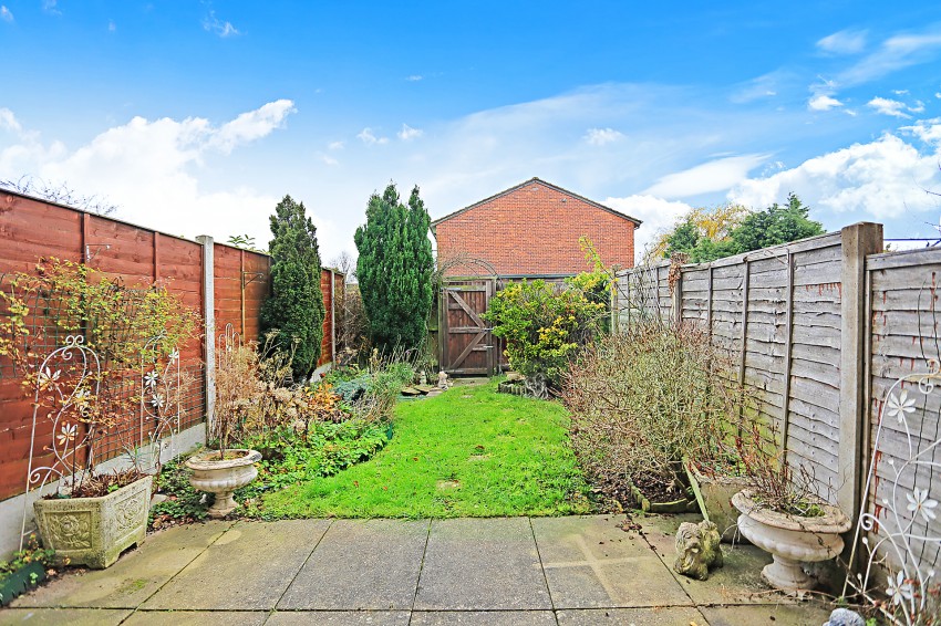 2bedroom town house for sale in Road, Solihull