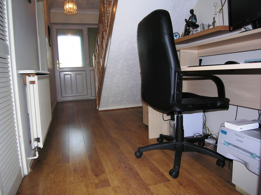 3bedroom town house for sale in Aylesbury Road, Hockley Heath