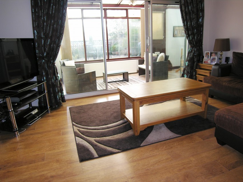 3bedroom town house for sale in Aylesbury Road, Hockley Heath