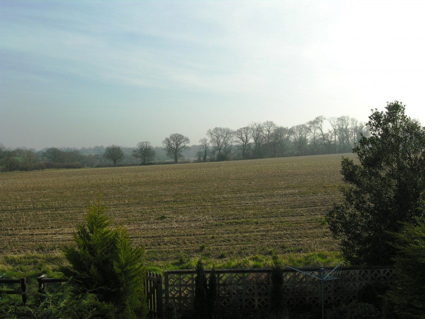 3bedroom town house for sale in Aylesbury Road, Hockley Heath