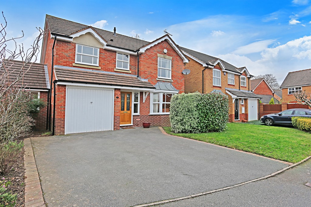 4bedroom detached house for sale in Huntley Drive, Solihull