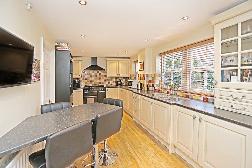 4bedroom detached house for sale in Huntley Drive, Solihull