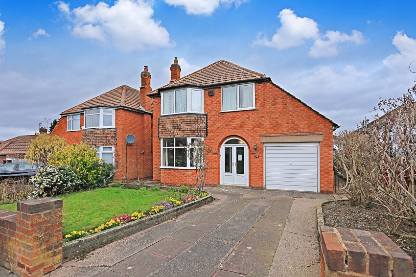 3bedroom detached house for sale in Fernhill Road, Solihull