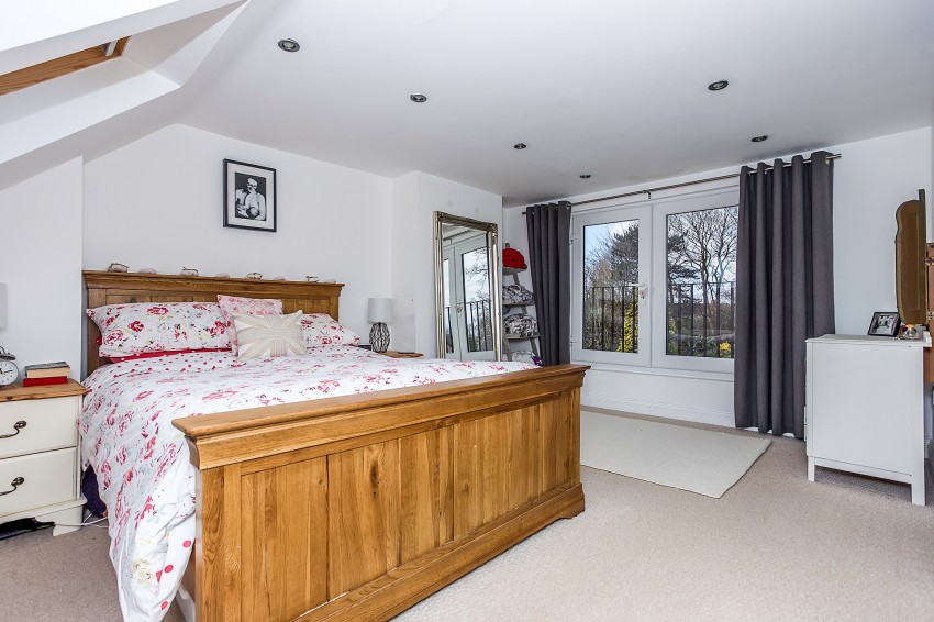 3bedroom semidetached house for sale in Wherretts Well Lane, Solihull