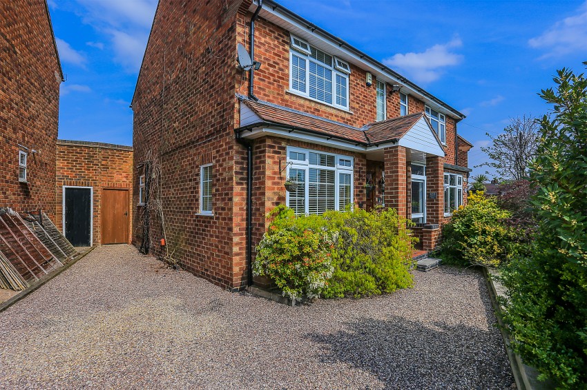 2bedroom semidetached house for sale in Redlands Road, Solihull
