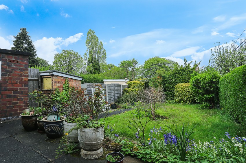 3bedroom semidetached house for sale in Pierce Avenue, Solihull