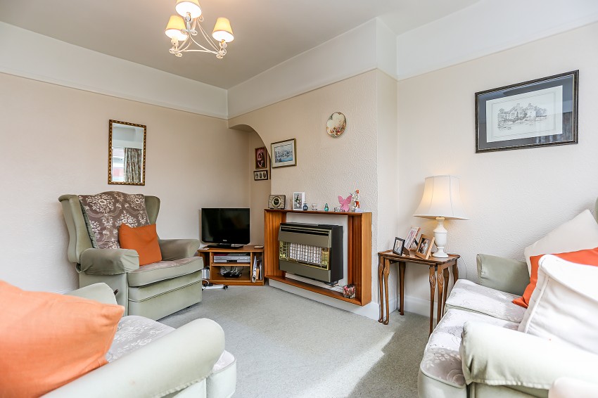 3bedroom semidetached house for sale in Pierce Avenue, Solihull